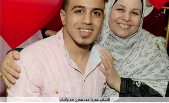 «أعيش لمين» .. شاب يلقي بنفسه أسفل عجلات القطار في قنا
