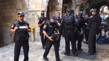 شرطة الاحتلال تتعدى على الفلسطينيين في بيوتهم بمدينة اللد