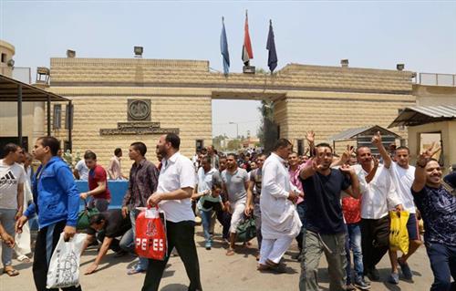 الإفراج عن 919 نزيلًا احتفالًا بعيد الفطر
