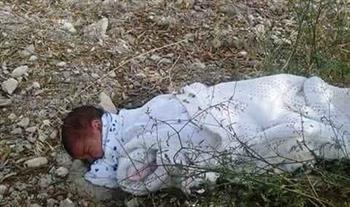 العثور علي طفل حديث الولادة أمام مسجد بأحد قري نجع حمادي 