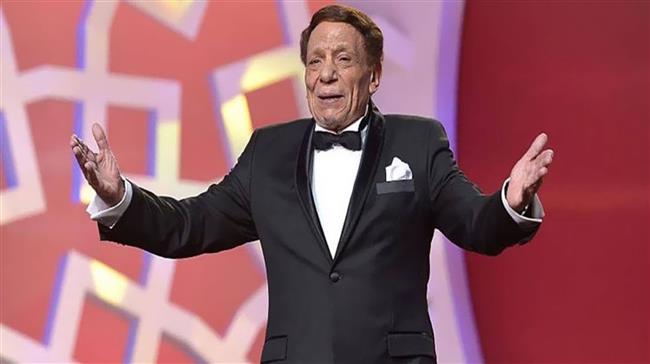 عادل إمام.. الزعيم لأكثر من 50 عاما بلا منافس