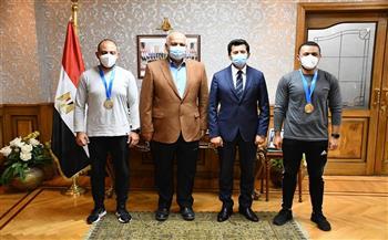 «صبحى» يكرم اتحاد الرماية بعد ذهبية العالم