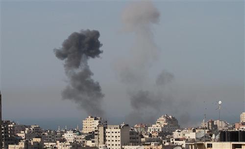 غارات إسرائيلية على غزة.. وفلسطين ترد