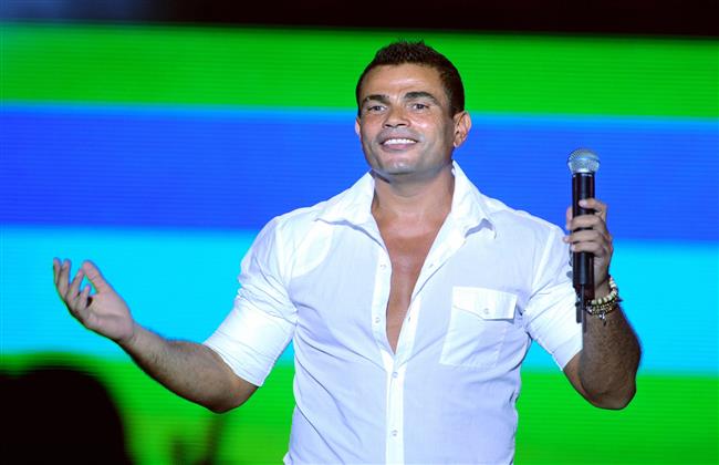 عمرو دياب يعلن عن عمل فنى جديد من داخل الاستديو