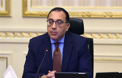 رئيس الوزراء يتفقد مشروع توسعات محطة معالجة صرف صحي رأس البر