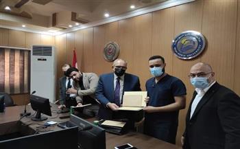 "طب بني سويف" يكرم طاقم الطوارئ 