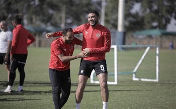   لاعبو الأهلي يحتفلون بعيد ميلاد رامي ربيعة