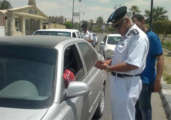 سحب 5356 رخصة لعدم لتركيب الملصق الإلكتروني