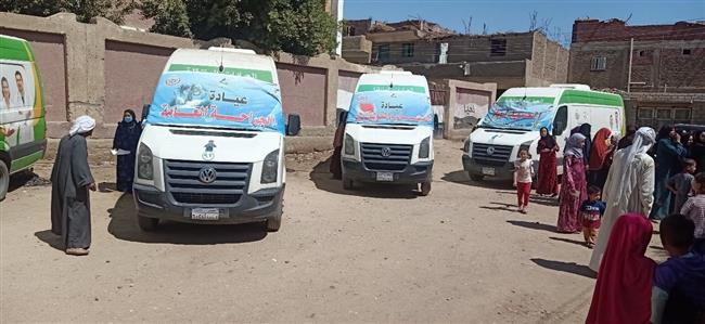  صحة المنيا تقدم الخدمات الطبية والعلاجية لـ 1701 مواطن بقرية الشيخ مسعود بالعدوة