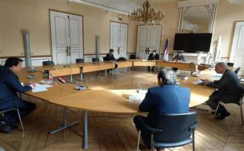   وزير التعليم العالي يلتقي نظيره الفرنسي في باريس لبحث سبل التعاون العلمي والثقافي