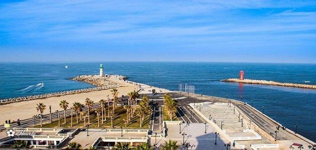 إقبال محدود على شواطئ رأس البر واتخاذ الإجراءات الاحترازية 