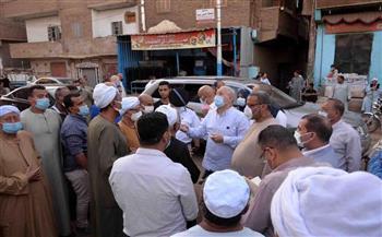 محافظ الأقصر يتفقد مشروعات الصرف الصحي الجاري العمل بها بالزينية 