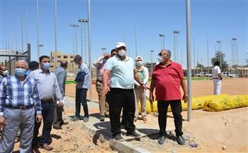 الزملوط يتفقد الأعمال الإنشائية بمجمع المصالح الحكومية بالخارجة