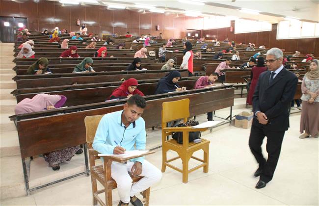 6181 طالب يؤدون الامتحانات بجامعة جنوب الوادي في يومها الثالث
