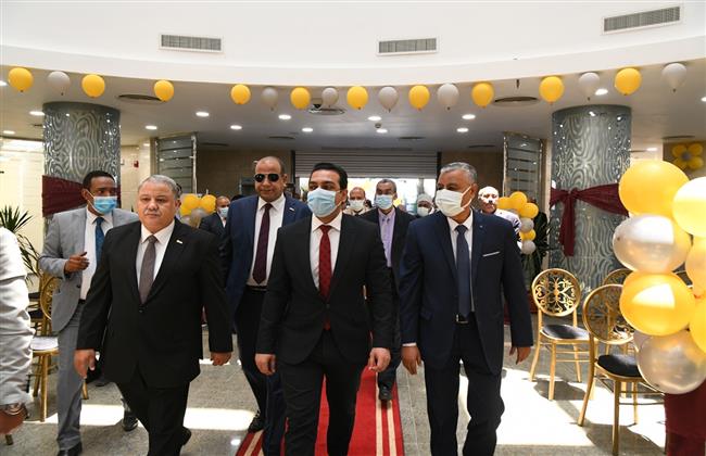 نائب المحافظ يفتتح فرع جديد لبنك مصر بقنا الجديدة