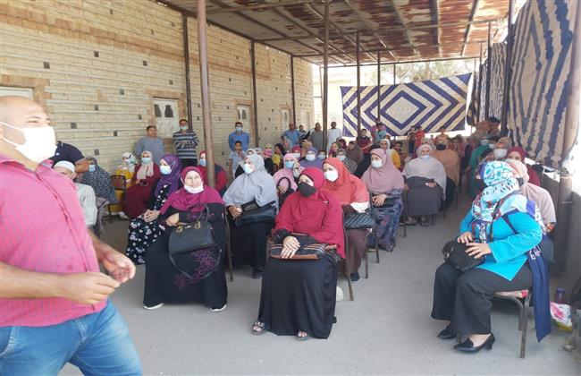 القومي للمرأة بالبحيرة  يختتم حملة "طرق الأبواب" للتوعية بأهمية لقاح كورونا