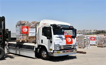   صور| مصر ترسل مساعدات تونسية لفلسطين عبر معبر رفح البرى