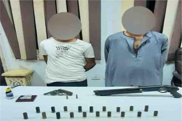 ضبط 3 أشخاص بحوزتهم أسلحة نارية بقصد الإعداد للتشاجر