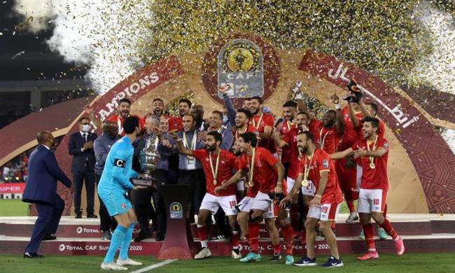 الأهلى يلغى احتفاله بالسوبر بعد وفاة والدتى قمصان وأجايى