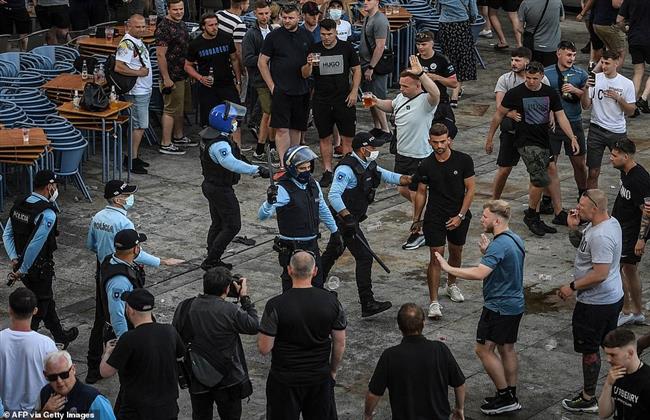 قبل النهائي.. اشتباكات بين جماهير السيتي وتشيلسي بالبرتغال
