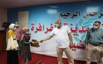 محافظ الوادي الجديد يكرم الفائزين بمسابقة حفظ القرآن الكريم بالفرافرة