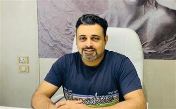 «عيون القطة».. عملية تجميل تعطي إطلالة شبابية مشرقة