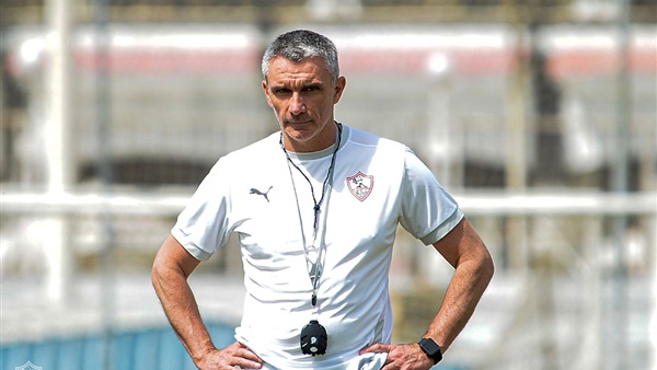 محاضرة فنية من كارتيرون للاعبي الزمالك في الخامسة مساء