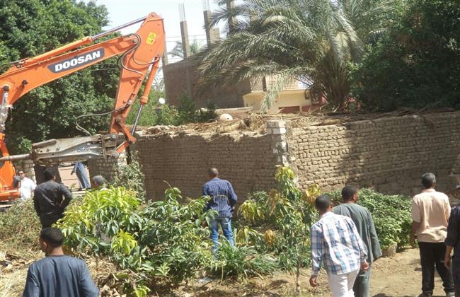 تكثيف حملات إزالة التعديات على الأراضي الزراعية بالبحيرة