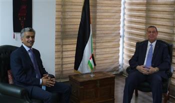 السفير دياب اللوح يتباحث  مع مندوب المملكة السعودية بالجامعة العربية حول آخر المستجدات