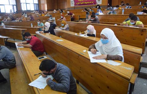 جامعة سوهاج : ١٠٠٠ طالب بتربية سوهاج يؤدون امتحانات التدريب الميداني للدبلومة المهنية