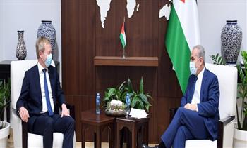   رئيس الوزراء الفلسطينى يبحث مع المبعوث الأوروبى ملف إعمار غزة 