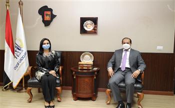   السفير الإماراتي بالقاهرة يزور «القومي للمرأة»