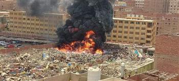 شاهد| حريق يلتهم مخزن اشغالات فى حي الهرم