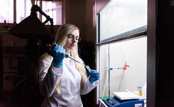   علماء روس يبتكرون مكونات نانوية هجينة تزيد من فعالية المضادات الحيوية 