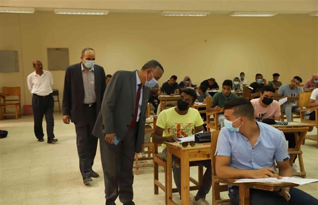 8681 طالبا وطالبة أدوا الامتحانات بجامعة جنوب الوادي اليوم