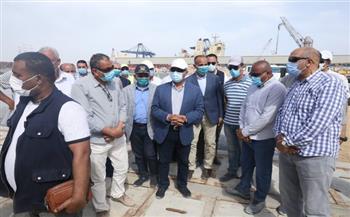   وزير النقل يتابع معدلات تنفيذ المشروعات الخدمية الجاري تنفيذها بميناء الإسكندرية