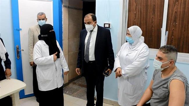 رئيس جامعة بني سويف: توفير لقاح فيروس كورونا للأهالي مجانا