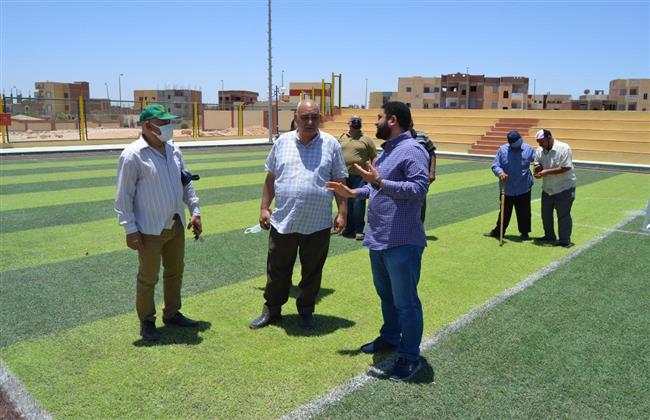  تسليم ملعبى كرة قدم خماسي بـ أسيوط الجديدة