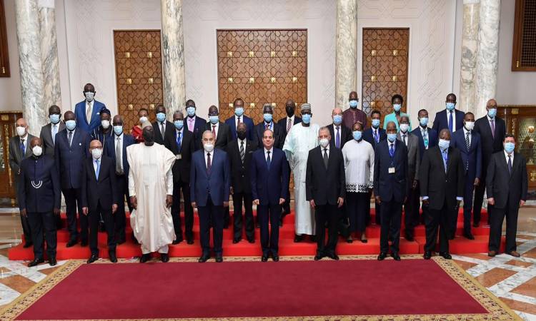 السيسى لرؤساء المحاكم الدستورية الأفريقية : مصر حاربت الإرهاب بالتوازي مع جهود التنمية الشاملة