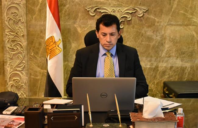 وزيرالرياضة يبحث استعدادات بطل الكيك بوكسنج لبطولة العالم للمحترفين