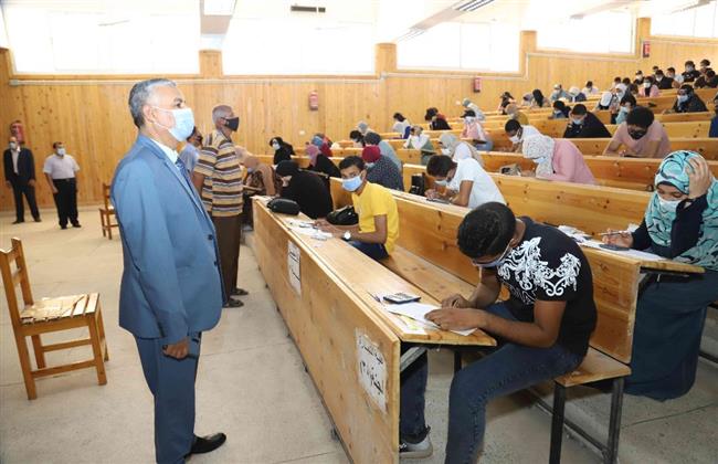 «غرباوي»: انتظام لجان الامتحانات بجامعة  جنوب الوادى