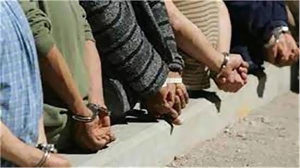 ضبط ٧ عاطلين بحوزتهم مخدرات وأسلحة نارية في فارسكور