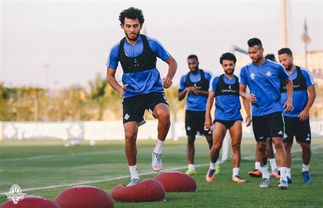 مشاجرة بين لاعبى بيراميدز قبل مواجهة سموحة