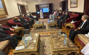   سفير سلطنة عُمان بالقاهرة يبحث مجالات الاستثمار المشترك 