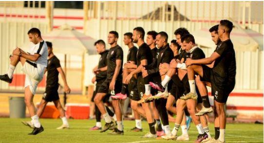  لاعبو الزمالك يخوضون تدريبات بدنية وإطالات