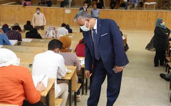 6402 طالب يؤدون الإمتحانات بجامعة جنوب الوادى