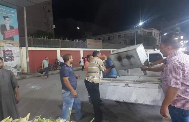حملة ليلية لإزالة الإشغالات في شوارع أسيوط