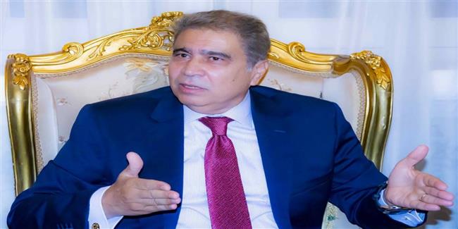 تخصيص شقة لشاب مريض وصرف إعانة عاجلة بالمنيا 