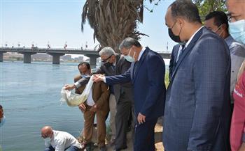 إلقاء مليون زريعة سمك بنهر النيل بالمنيا