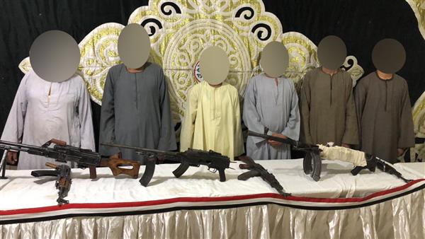 ضبط 20 عنصرا إجراميا بحوزتهم أسلحة نارية في حملة أمنية بنجع حمادي
